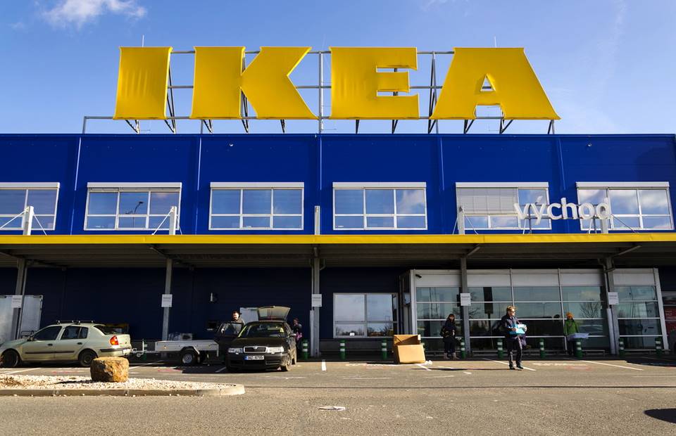 The largest furniture store in the Czech Republic has done a bad thing. Customers can't believe