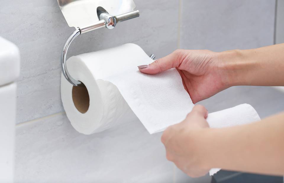 Nikdy na záchodě nedávejte toaletní papír na toto konkrétní místo. Lidé často chybují, vymstí se jim to