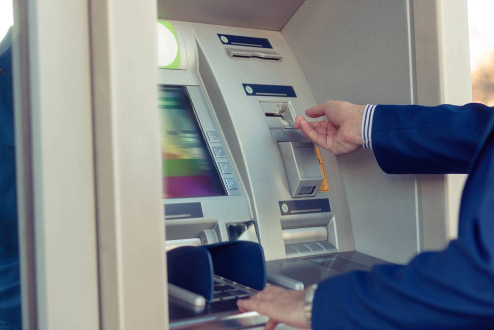Oblíbená banka Čechů má velké trable. Může přijít o licenci a skončit
